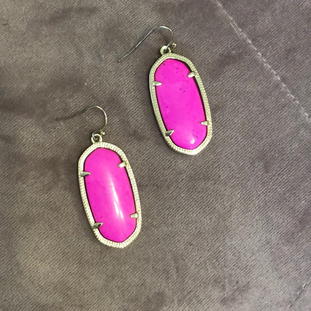 Kendra scott earring